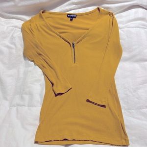 Express - 3/4 Sleeve V Neck Zipper Ribbed Shirt - Extra Small